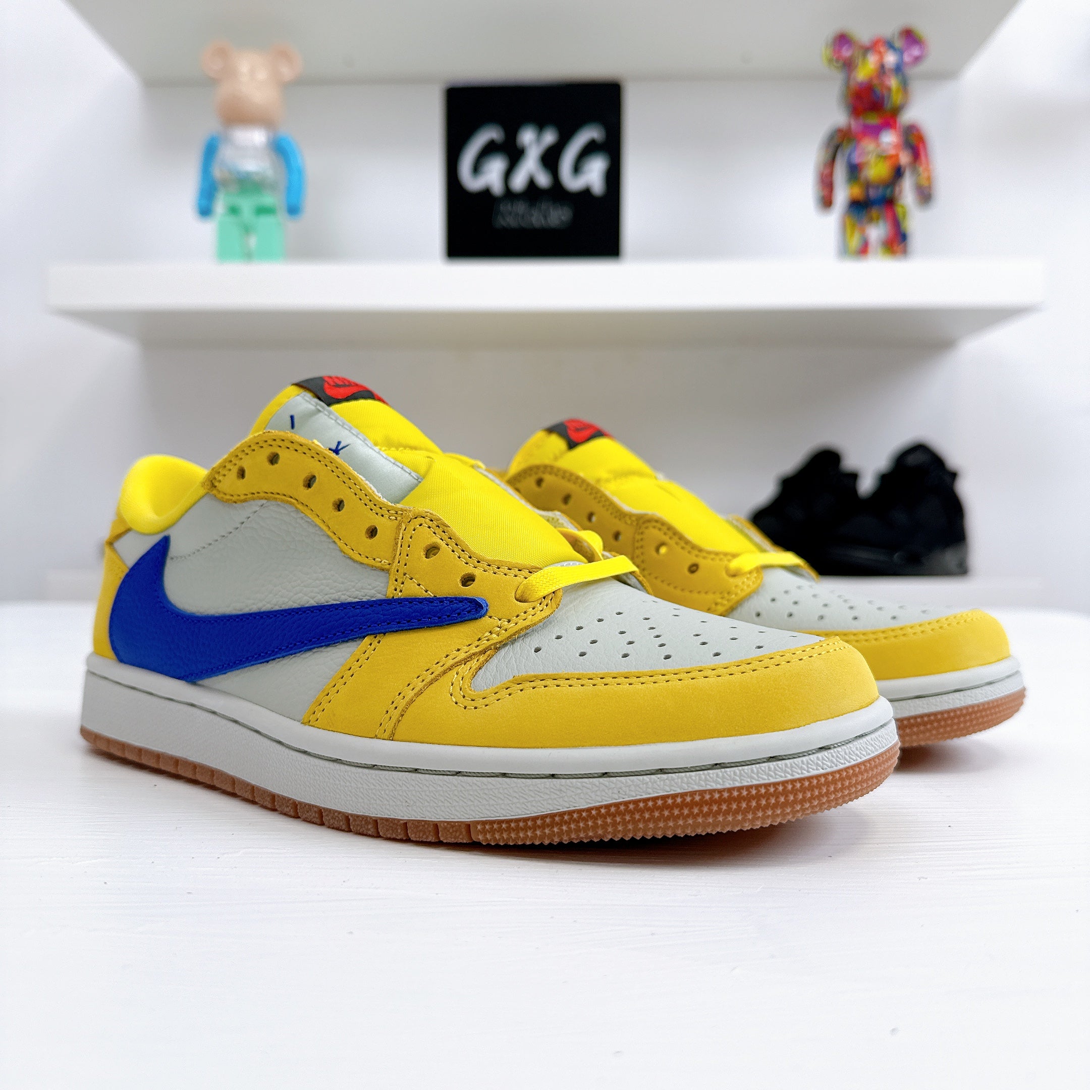 AJ1 Low Travis Scott Canary Yellow
