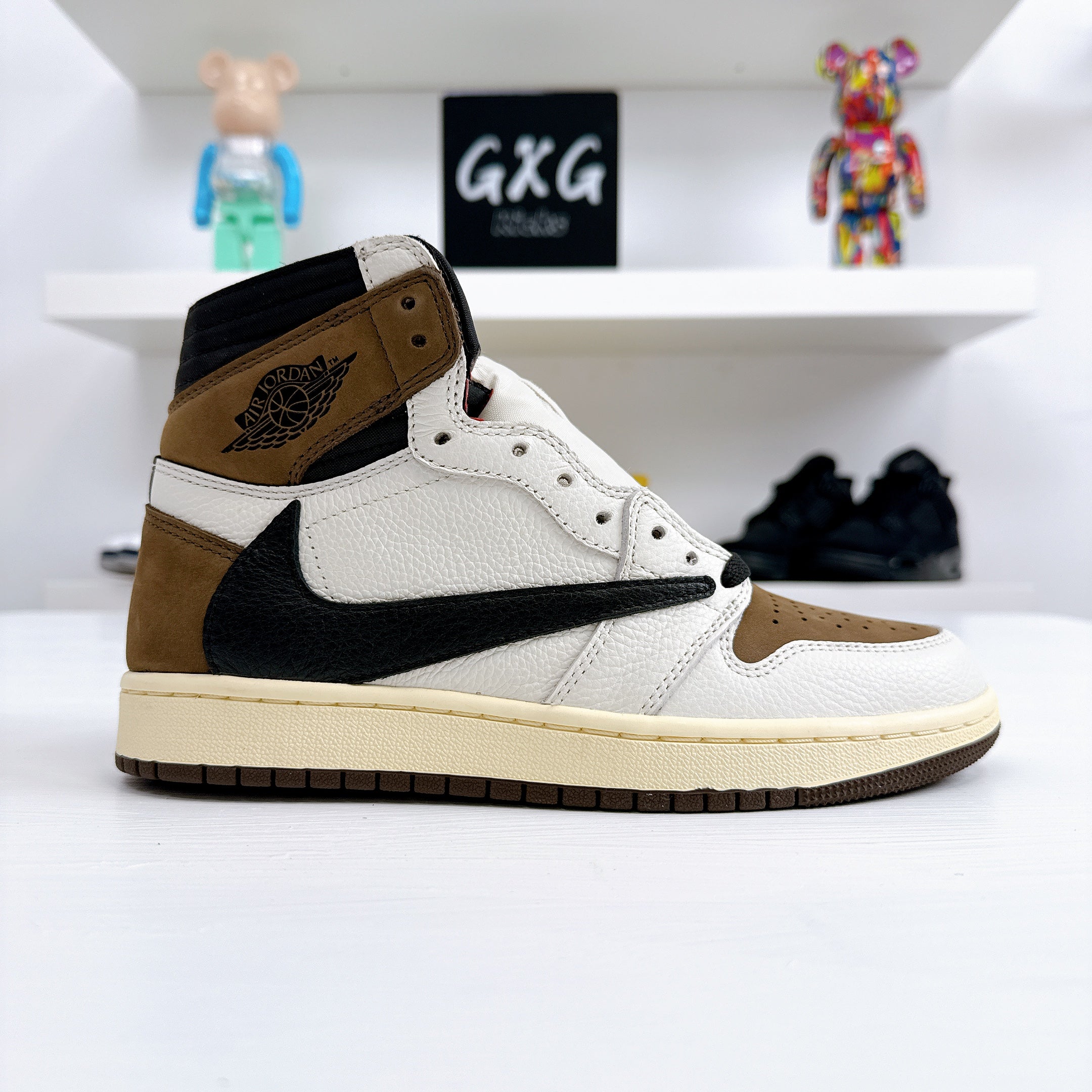 Custom Travis Scott x Air Jordan 1 Retro High OG 'Reverse Mocha'