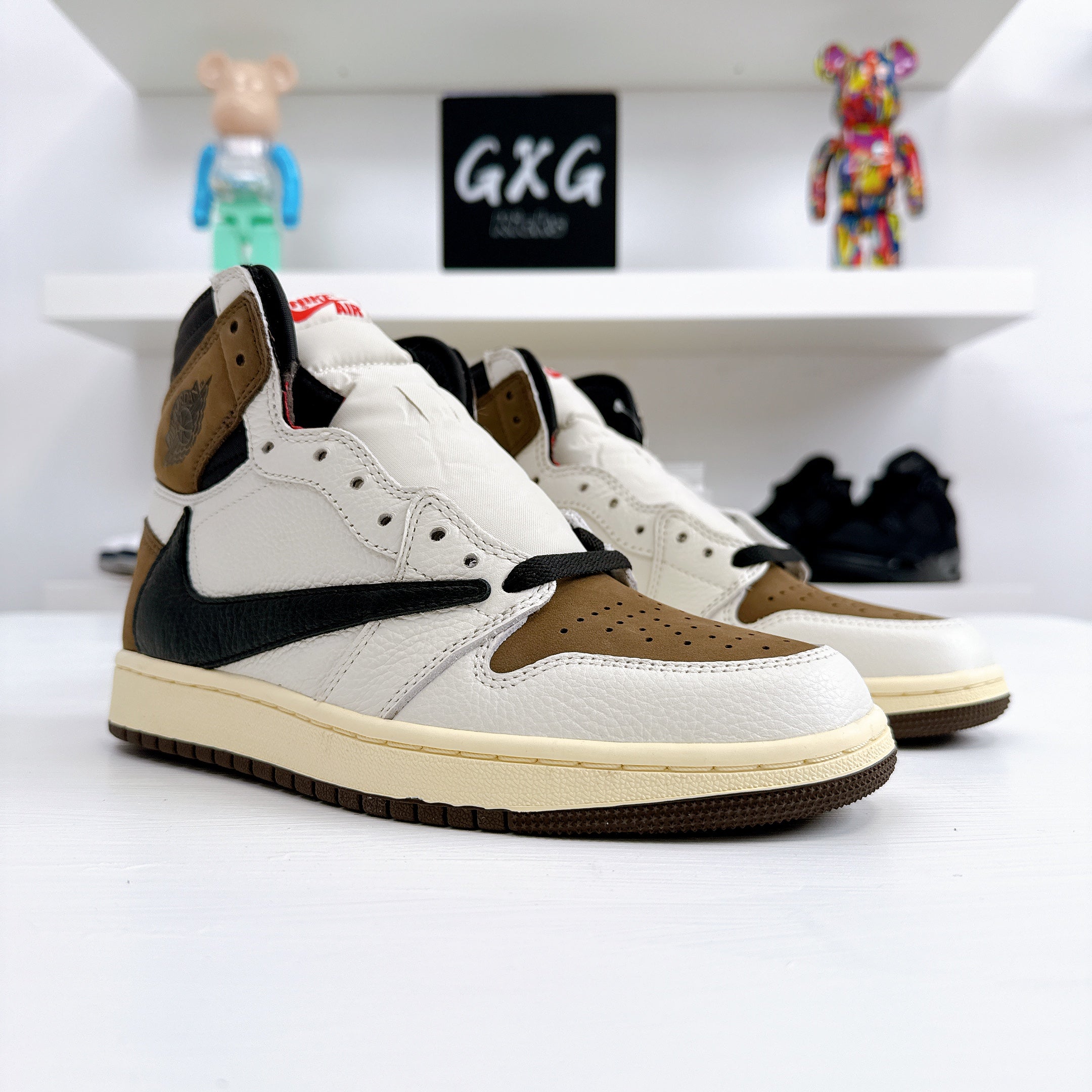 Custom Travis Scott x Air Jordan 1 Retro High OG 'Reverse Mocha'