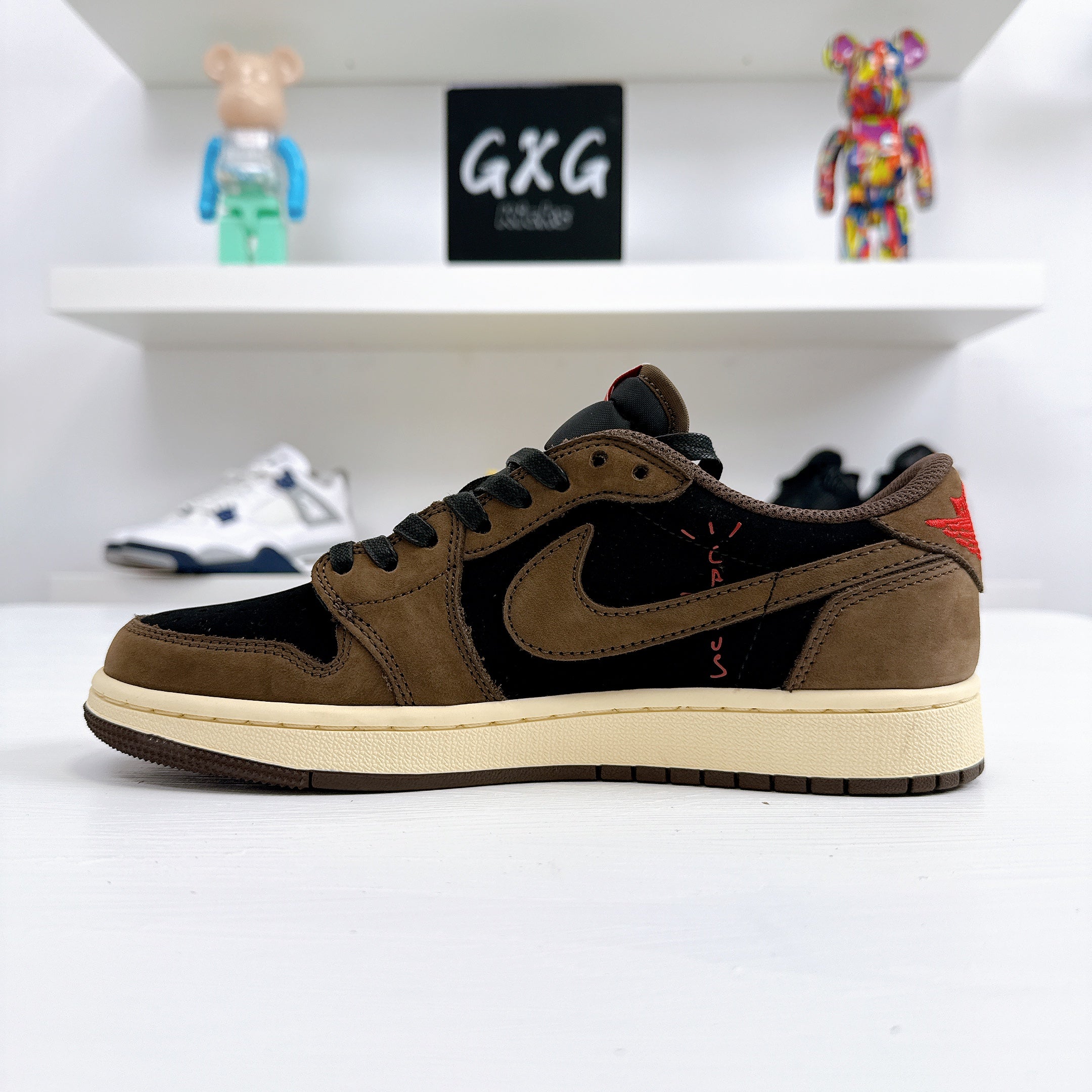 AJ1 Low Travis Scott Dark Mocha