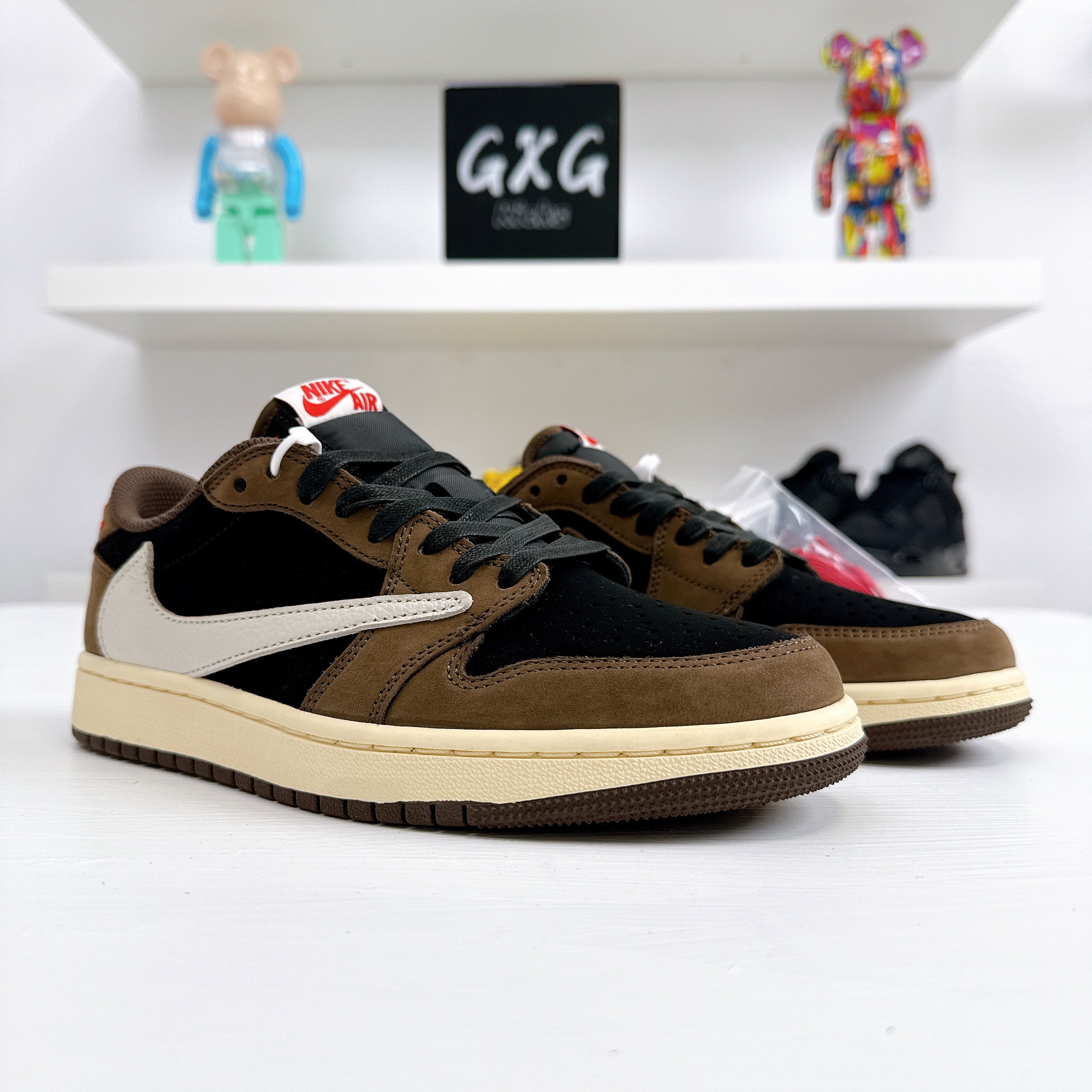 AJ1 Low Travis Scott Dark Mocha