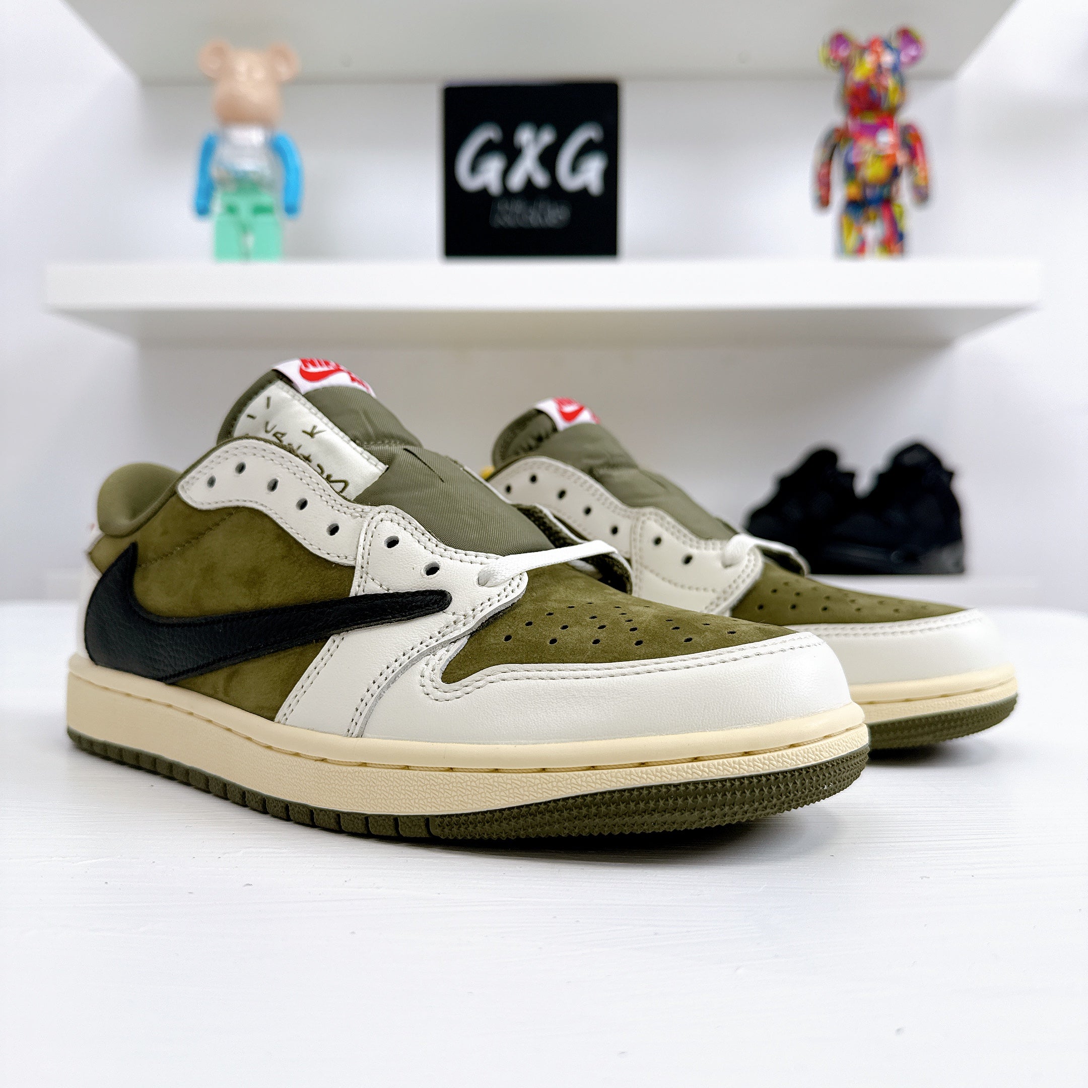 Jordan 1 Low Retro OG Travis Scott Medium Olive