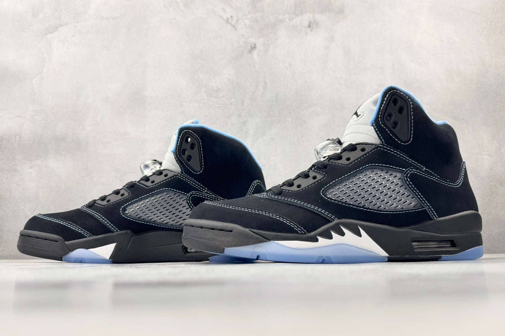 Air Jordan 5 Retro OG 'Metallic Reimagined'