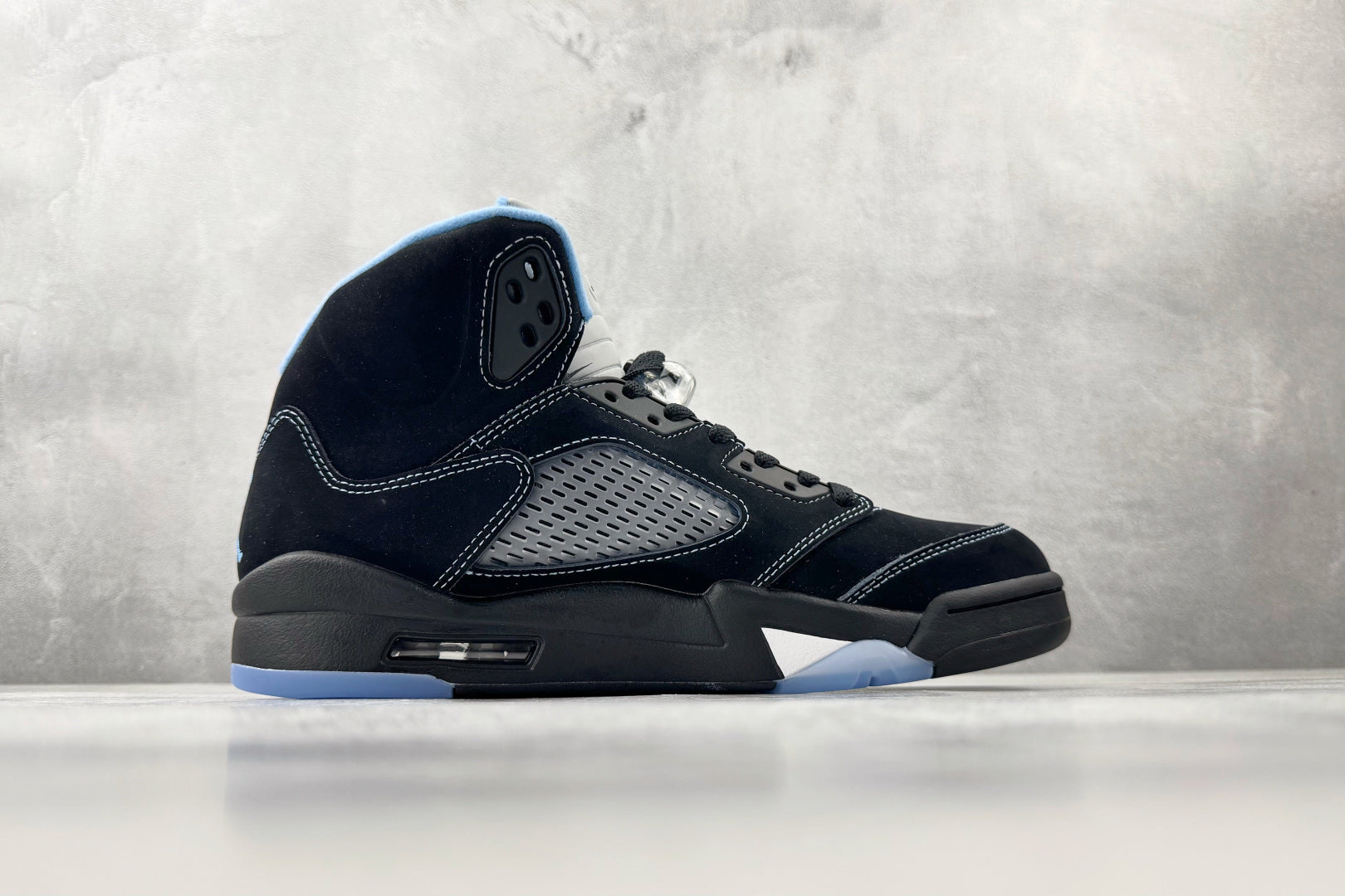Air Jordan 5 Retro OG 'Metallic Reimagined'