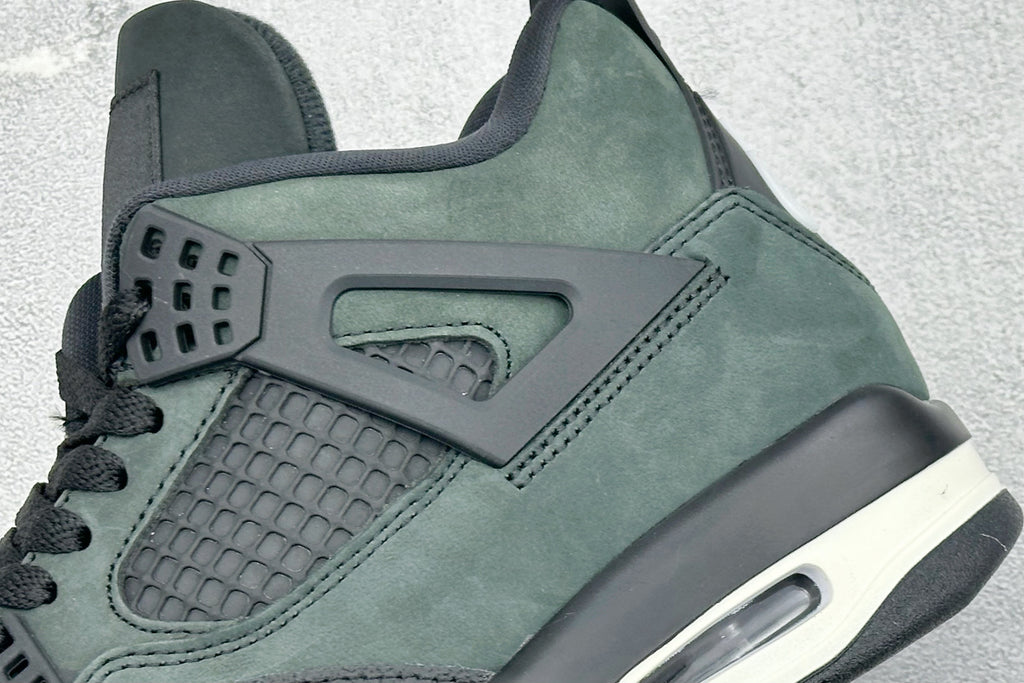 Air Jordan 4 Pine Green Collaboration Edition
