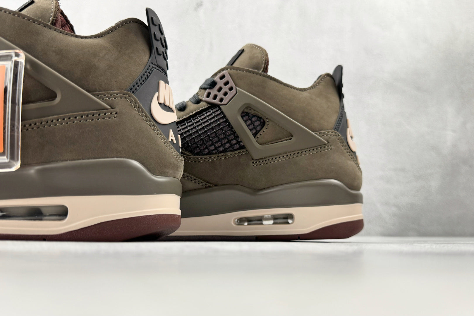 Jordan 4 Retro SP A Ma Maniére Dark Mocha