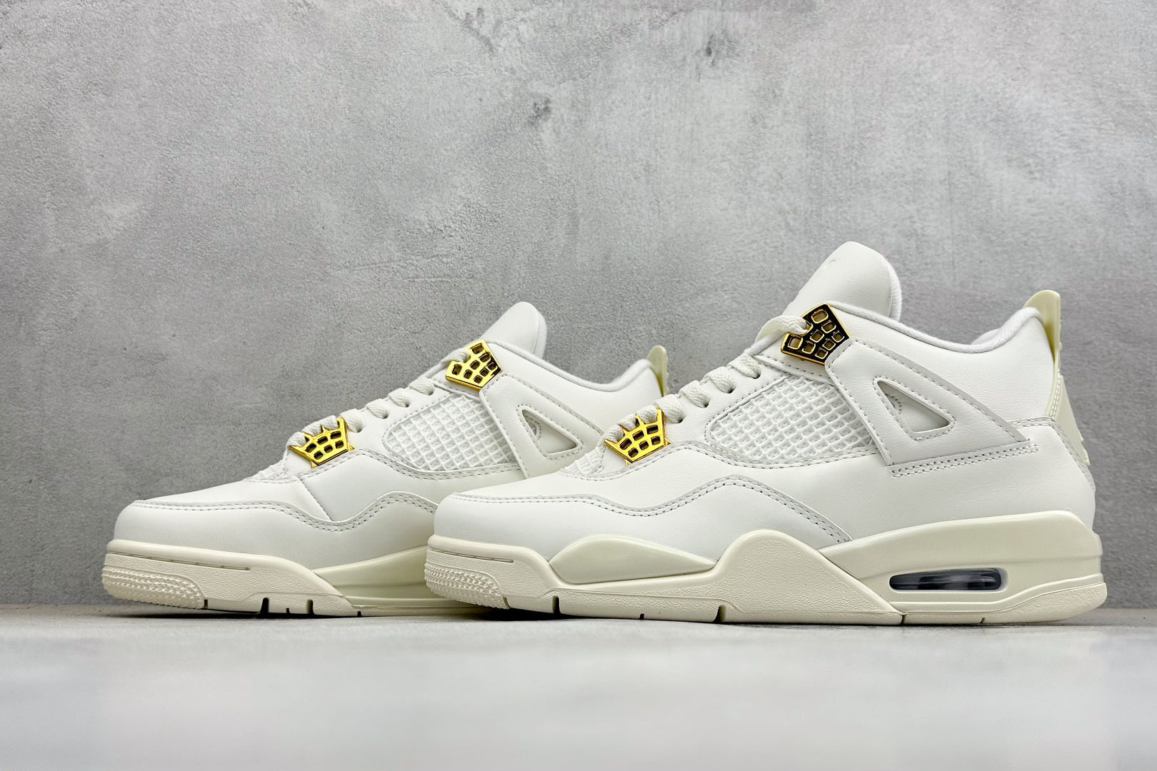 Air Jordan 4 Retro ‘Metallic Gold’ Women's (2024)
