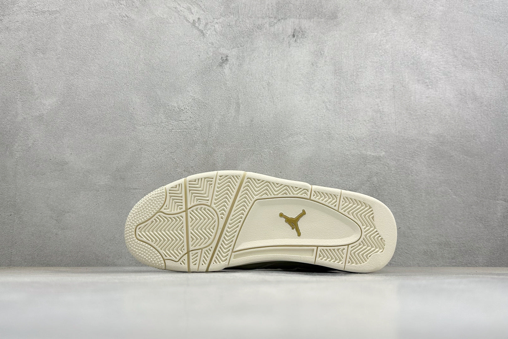 Air Jordan 4 Retro ‘Metallic Gold’ Women's (2024)