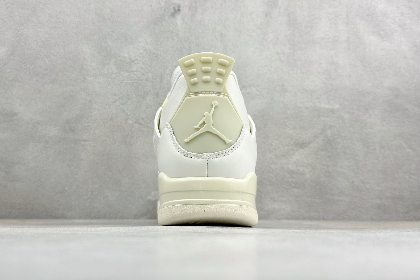 Air Jordan 4 Retro ‘Metallic Gold’ Women's (2024)